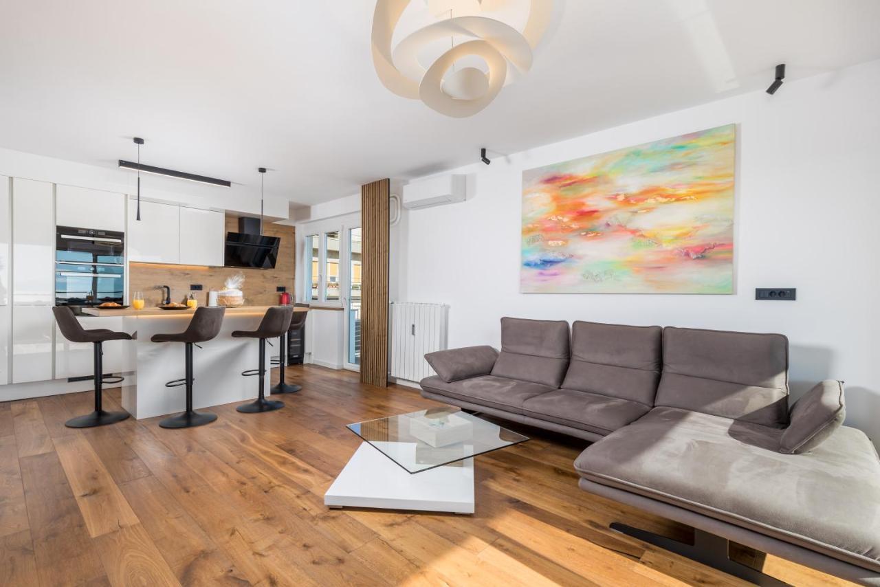 Aenei Delux Apartman Fiume Kültér fotó