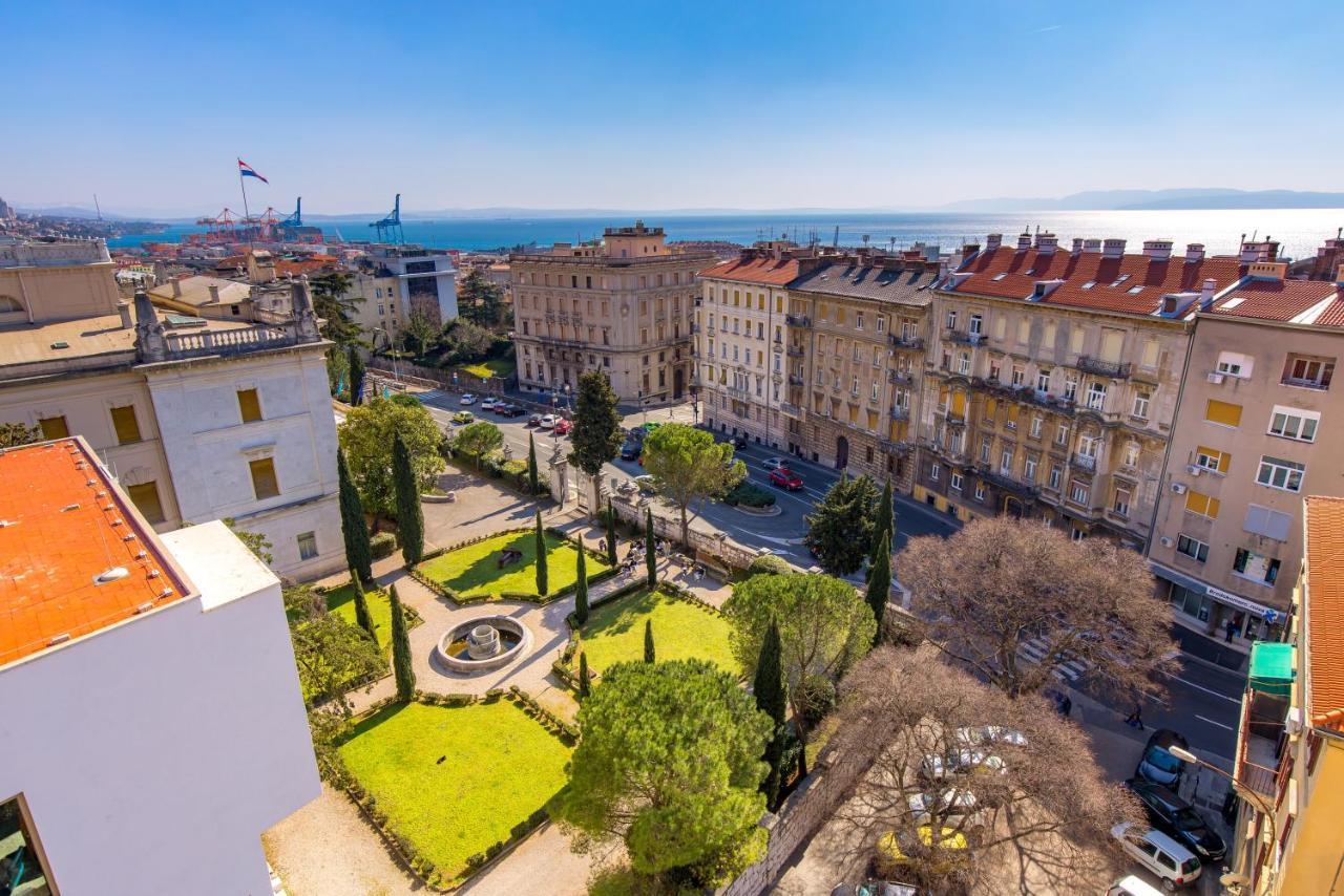 Aenei Delux Apartman Fiume Kültér fotó