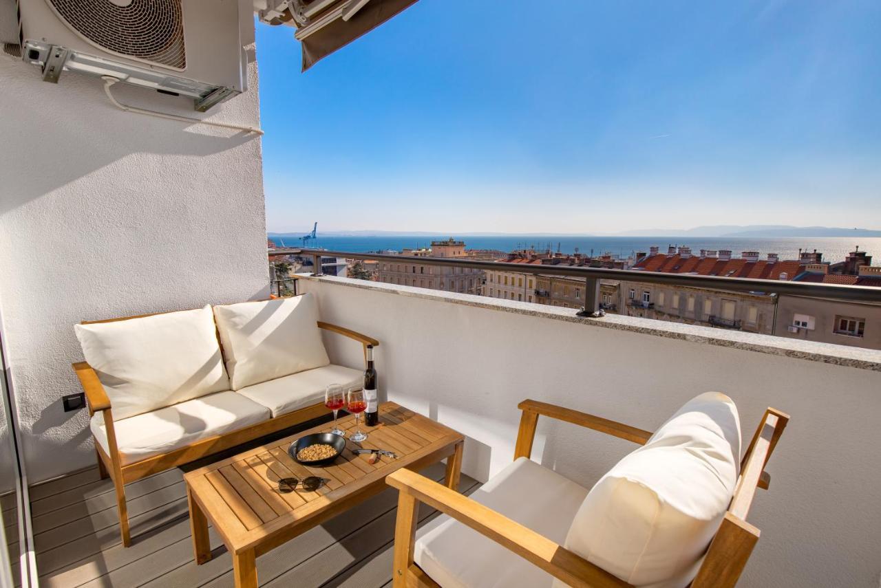 Aenei Delux Apartman Fiume Kültér fotó